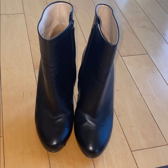 Chanel heeled booties. Size 39 - Picture 1 of 10